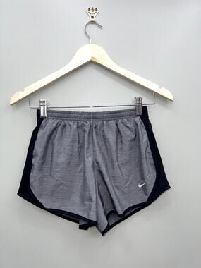 Nike Dri-FIT Girls Large Gray Black Running Shorts Athletic Activewear